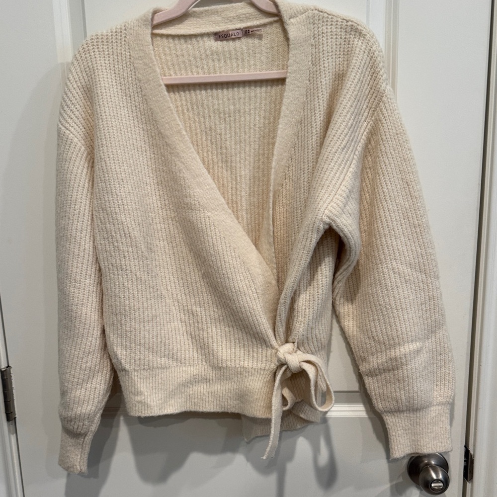Beautiful Cream Knit side tie Cardigan - size M